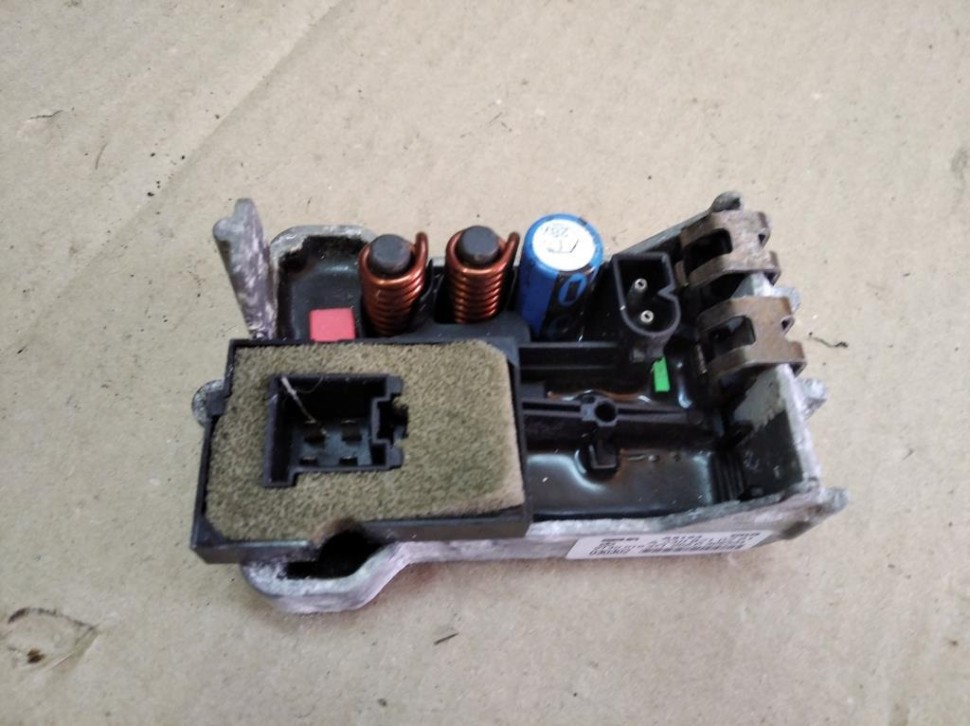 Реле моторчика печки MERCEDES-BENZ M-класс W163 рестайлинг (2001 - 2005) фото 1 — Разборка Мерседес