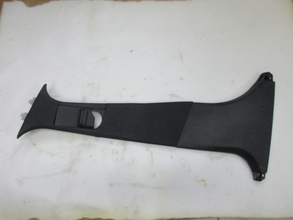 Накладка средней стойки MERCEDES-BENZ C-класс W205/S205/C205/A205 (2014 - 2018) фото 1 — Разборка Мерседес