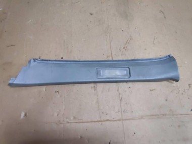 Накладка задней стойки MERCEDES-BENZ E-класс W124/S124/C124/A124 (1984 - 1997) — Разборка Мерседес