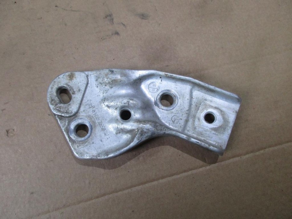 Кронштейн стабилизатора MERCEDES-BENZ GLC-класс X253 (2015 - 2019) фото 1 — Разборка Мерседес