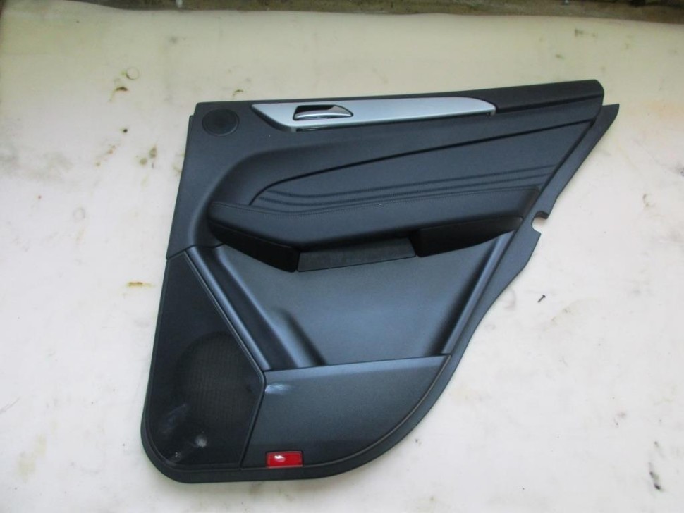 Карта двери задняя правая MERCEDES-BENZ GLE-класс W166 (2015 - 2018) фото 1 — Разборка Мерседес