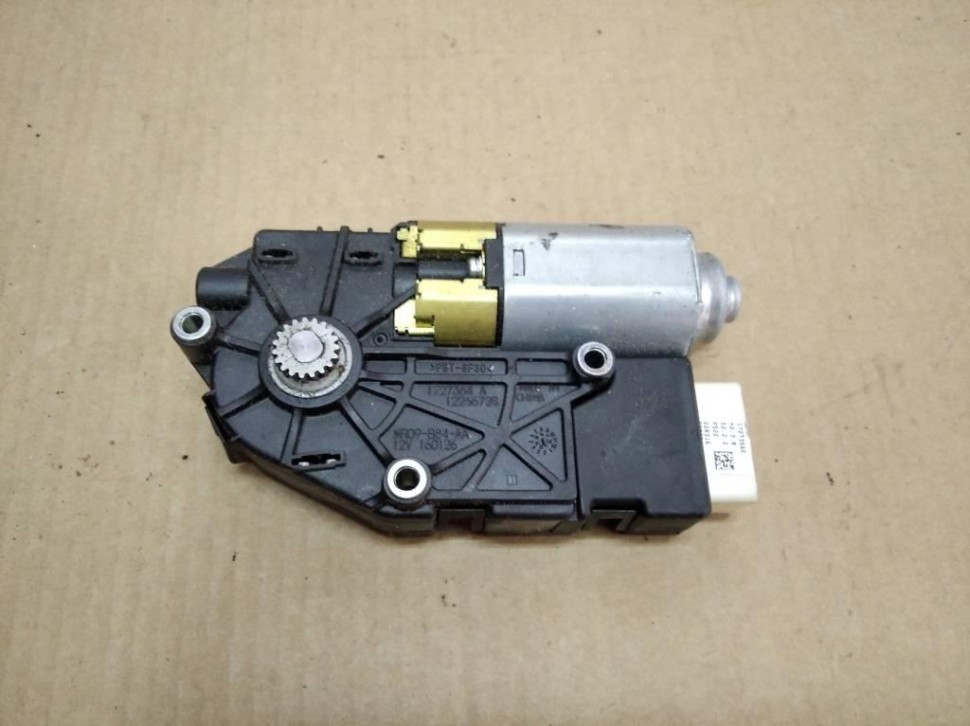 Моторчик люка MERCEDES-BENZ GLE-класс AMG W166 (2015 - 2019) фото 1 — Разборка Мерседес