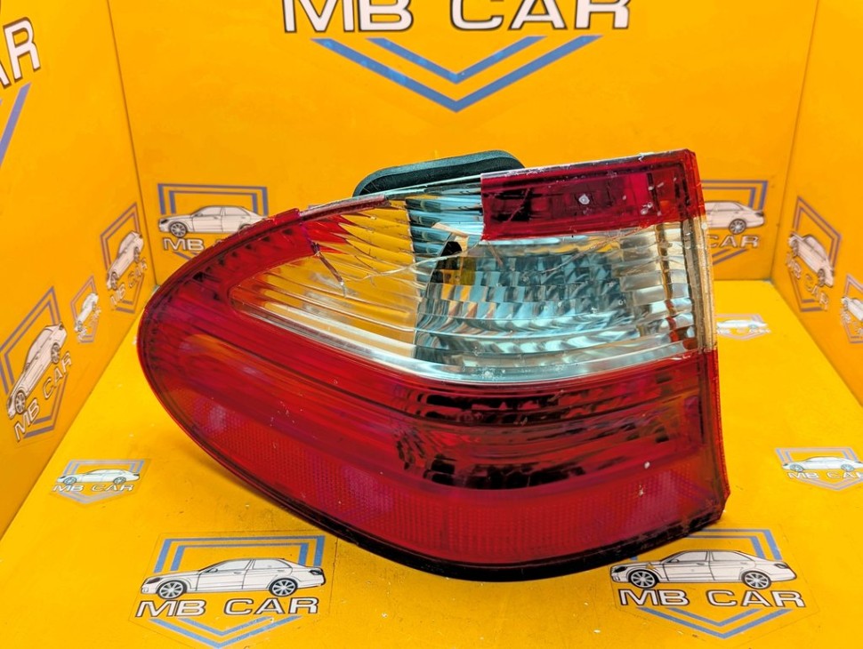 Фонарь задний левый MERCEDES-BENZ E-класс W211/S211 (2002 - 2006) E 320 CDI 3.2 AT (204 л.с.) фото 1 &mdash; Разборка Мерседес