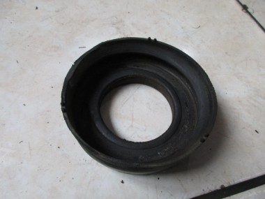 Опора задней пружины MERCEDES-BENZ W124 W124/S124/C124/A124 (1984 - 1993) — Разборка Мерседес