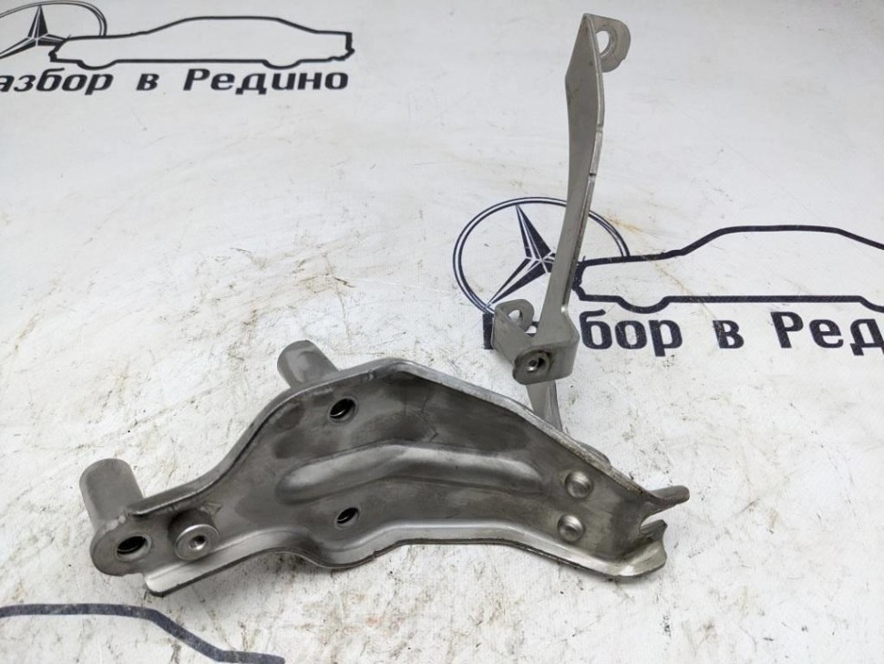 Кронштейн турбины MERCEDES-BENZ E-класс W213/S213/C238/A238 (2016 - 2021) фото 1 — Разборка Мерседес