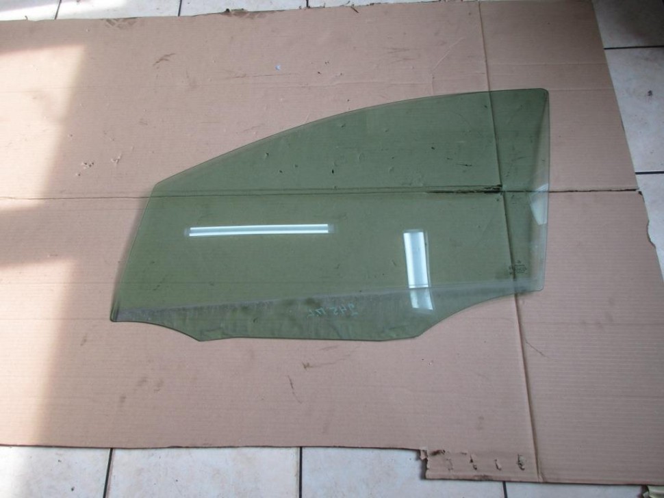 Стекло переднее левое MERCEDES-BENZ B-класс W245 (2005 - 2009) фото 1 — Разборка Мерседес