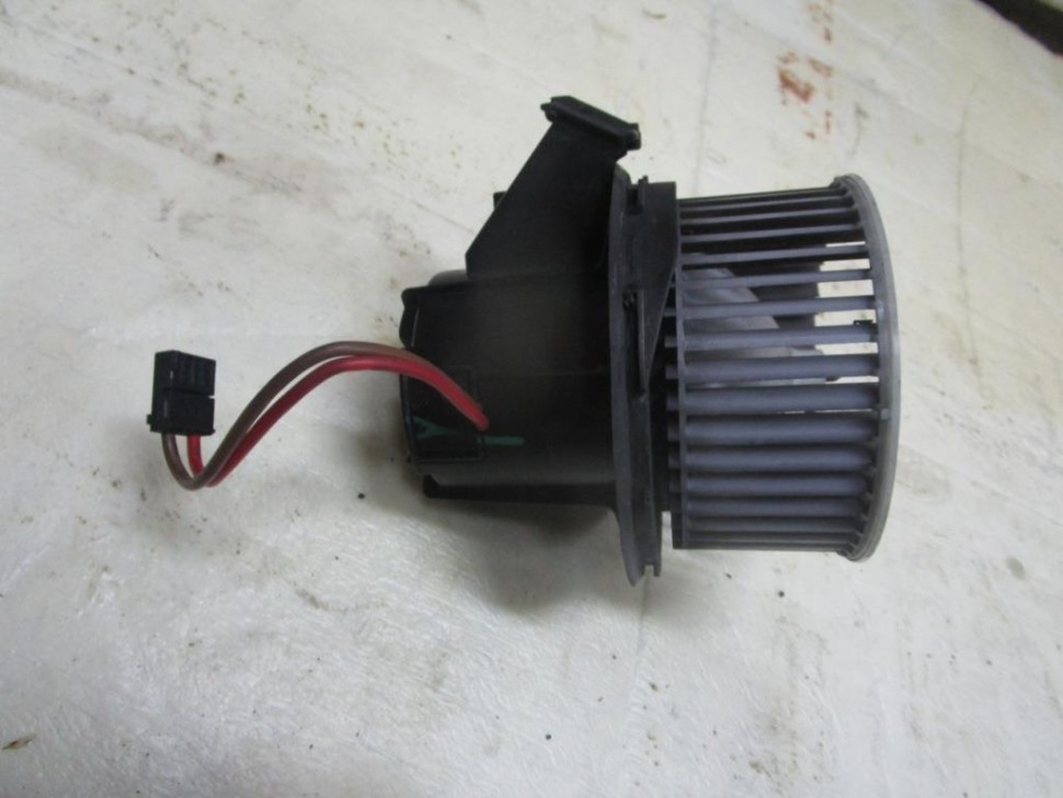 Моторчик печки MERCEDES-BENZ E-класс W212/S212/C207/A207 (2009 - 2013) фото 1 — Разборка Мерседес