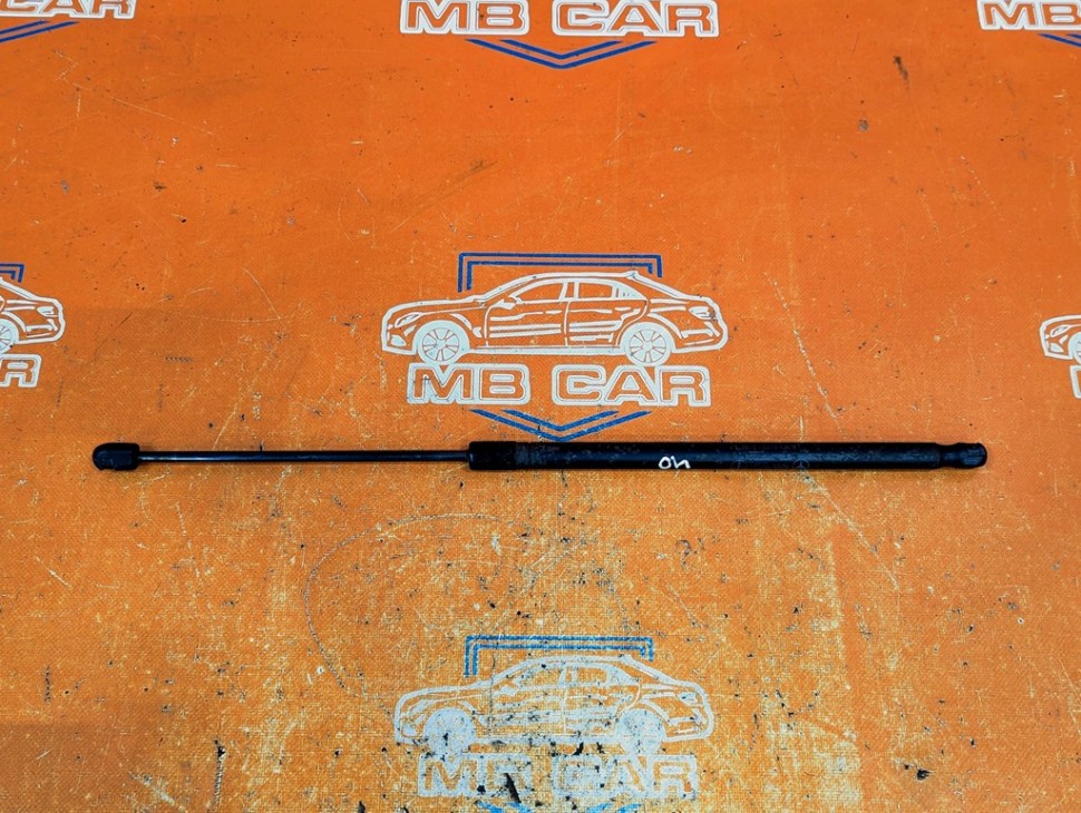 Амортизатор крышки багажника MERCEDES-BENZ C-класс W203/S203/CL203 (2000 - 2004) фото 1 — Разборка Мерседес