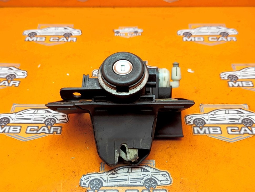 Замок багажника MERCEDES-BENZ E-класс W210/S210 (1995 - 1999) фото 1 &mdash; Разборка Мерседес