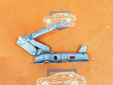 Петля капота MERCEDES-BENZ CLK-класс C209/A209 (2002 - 2005) — Разборка Мерседес