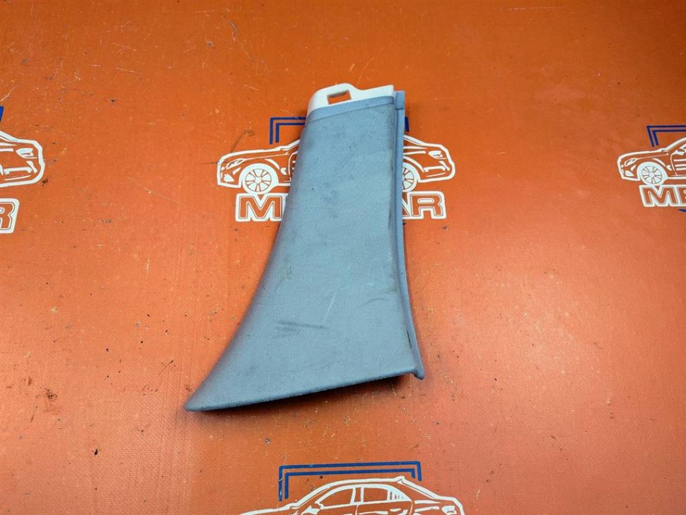 Накладка задней стойки MERCEDES-BENZ GL-класс X164 рестайлинг (2009 - 2012) фото 1 — Разборка Мерседес