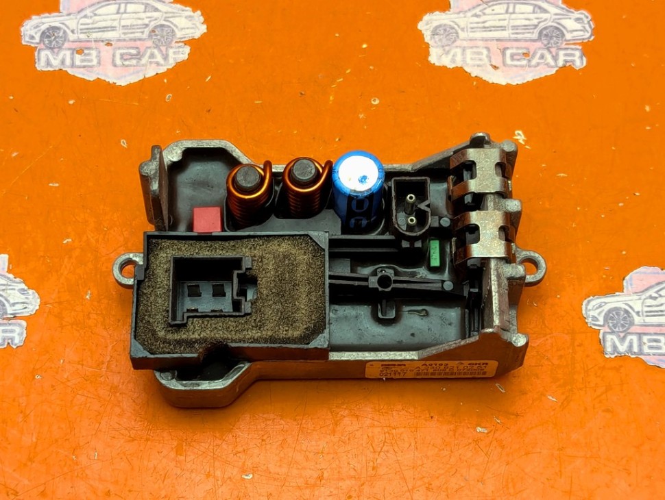 Реле моторчика печки MERCEDES-BENZ CLK-класс C209/A209 (2002 - 2005) фото 1 — Разборка Мерседес