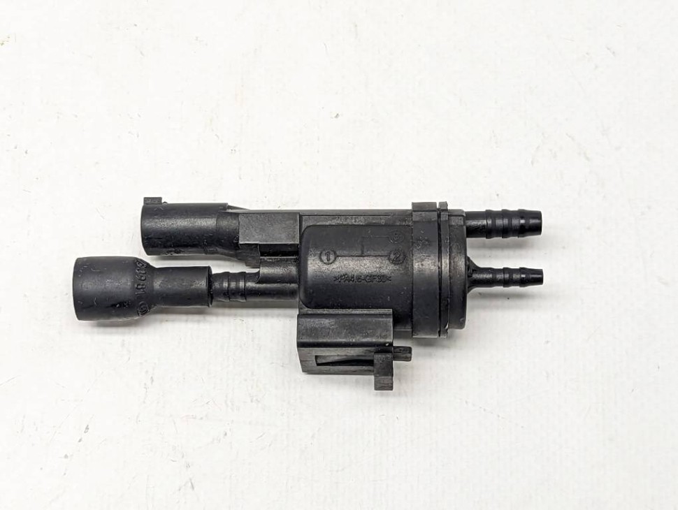 Клапан электромагнитный MERCEDES-BENZ C-класс W205/S205/C205/A205 (2014 - 2018) фото 1 — Разборка Мерседес