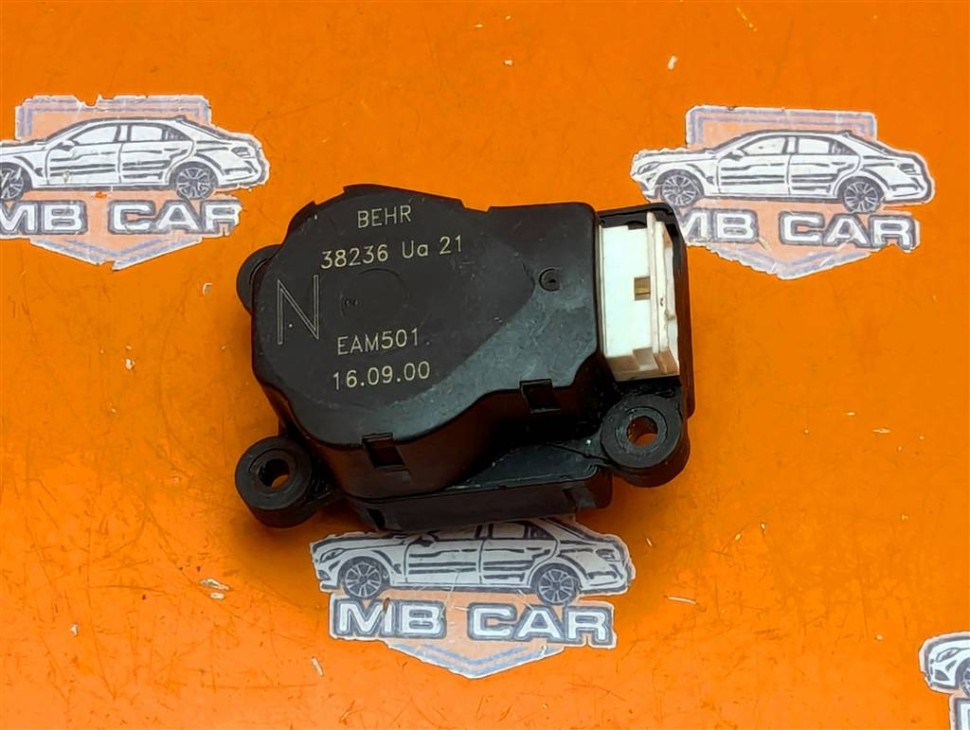 Сервоприводы печки MERCEDES-BENZ S-класс W220 (1998 - 2005) фото 1 — Разборка Мерседес