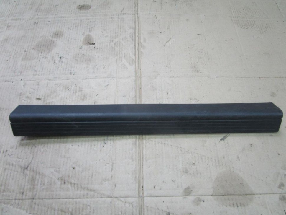 Накладка порога внутренняя MERCEDES-BENZ C-класс W204/S204 (2006 - 2011) фото 1 — Разборка Мерседес