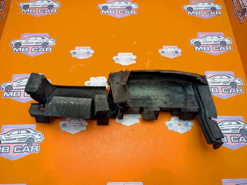 Дефлектор радиатора MERCEDES-BENZ CLA-класс AMG C117/X117 (2013 - 2016) фото 1 &mdash; Разборка Мерседес