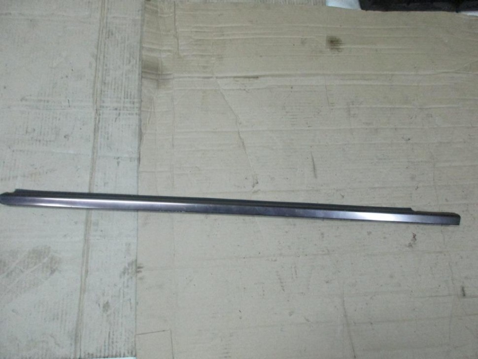 Молдинг стекла двери MERCEDES-BENZ E-класс W211/S211 (2002 - 2006) фото 1 — Разборка Мерседес