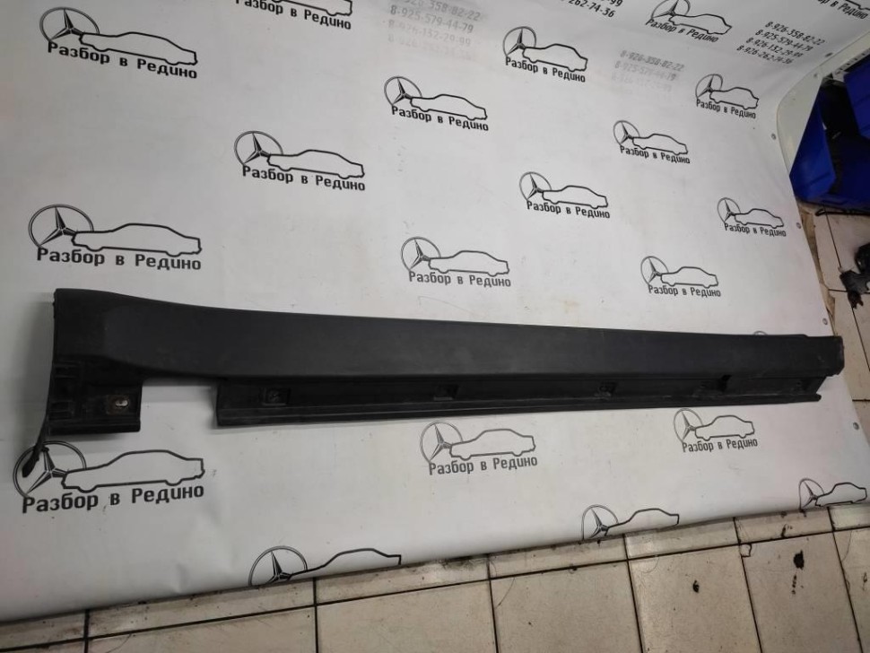 Порог пластиковый правый MERCEDES-BENZ M-класс W164 (2005 - 2008) фото 1 — Разборка Мерседес