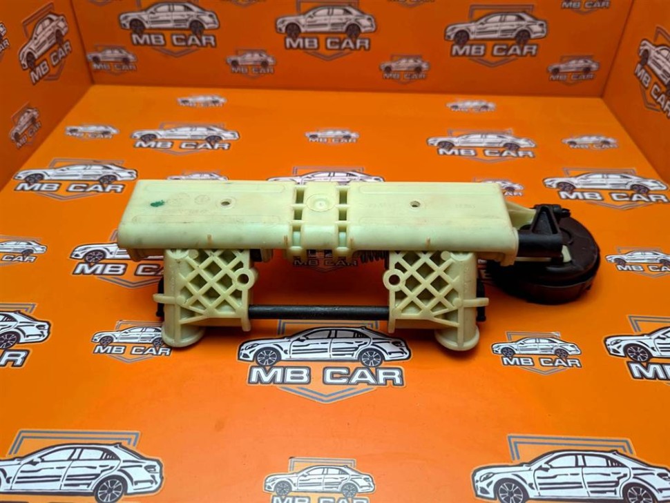 Механизм подголовника MERCEDES-BENZ S-класс W220 (1998 - 2005) фото 1 — Разборка Мерседес