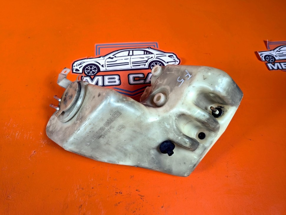 Бачок омывателя MERCEDES-BENZ S-класс W220 (1998 - 2005) фото 1 &mdash; Разборка Мерседес