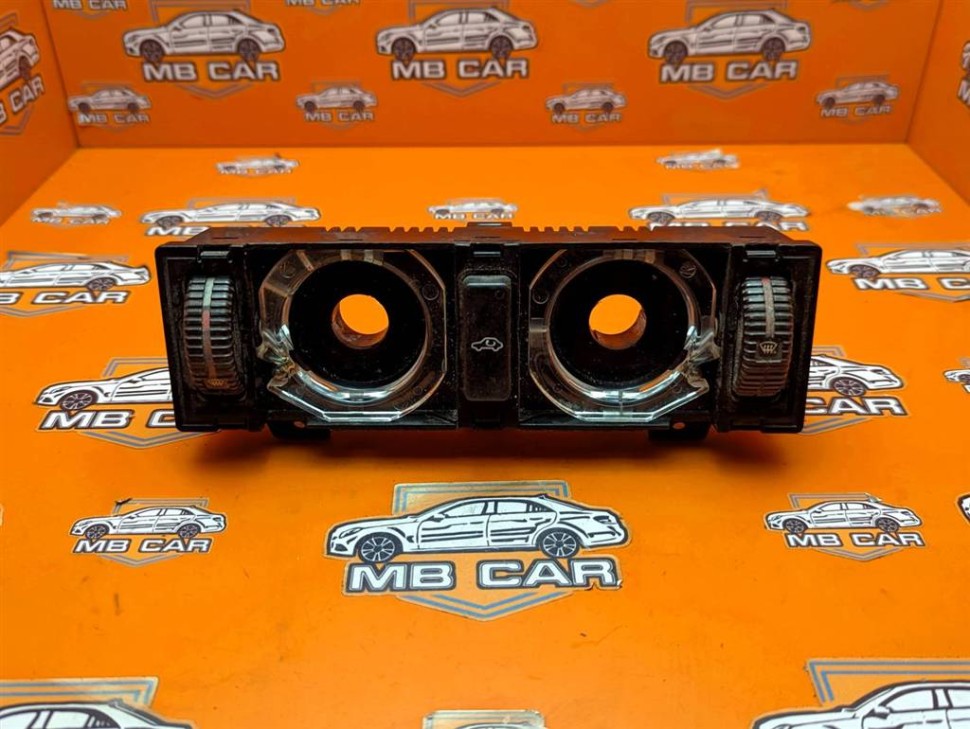 Панель управления климатом MERCEDES-BENZ S-класс W140 (1991 - 1998) фото 1 — Разборка Мерседес