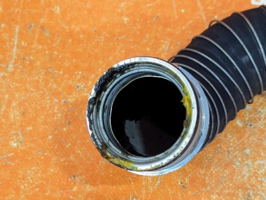 Патрубок интеркулера MERCEDES-BENZ C-класс W203/S203/CL203 рестайлинг (2004 - 2008) — Разборка Мерседес