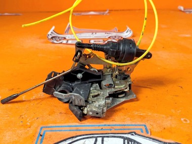 Замок двери передней правой MERCEDES-BENZ C-класс W202/S202 (1993 - 1997) &mdash; Разборка Мерседес