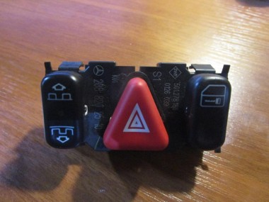 Кнопка аварийной сигнализации MERCEDES-BENZ CLK-класс C208/W208 рестайлинг (1999 - 2003) — Разборка Мерседес