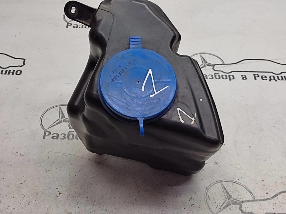 Бачок омывателя MERCEDES-BENZ S-класс W221 (2005 - 2009) фото 1 — Разборка Мерседес