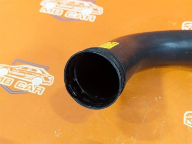 Патрубок воздушный MERCEDES-BENZ C-класс W204/S204 (2006 - 2011) — Разборка Мерседес