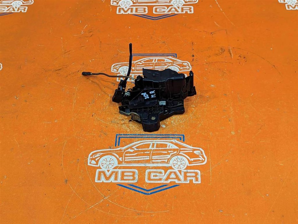 Замок двери передней правой MERCEDES-BENZ CLK-класс C208/A208 (1997 - 2000) фото 1 — Разборка Мерседес