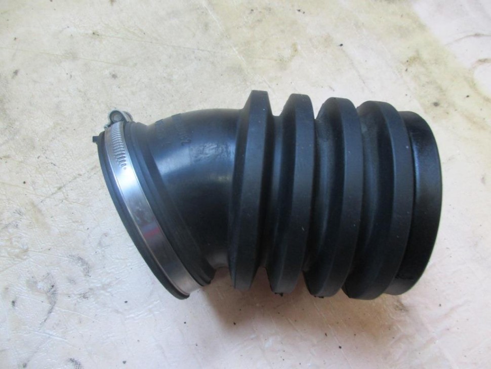 Патрубок воздушный MERCEDES-BENZ E-класс W210/S210 (1995 - 1999) фото 1 — Разборка Мерседес