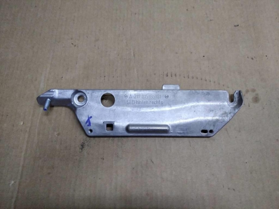 Кронштейн MERCEDES-BENZ E-класс W211/S211 (2002 - 2006) фото 1 — Разборка Мерседес