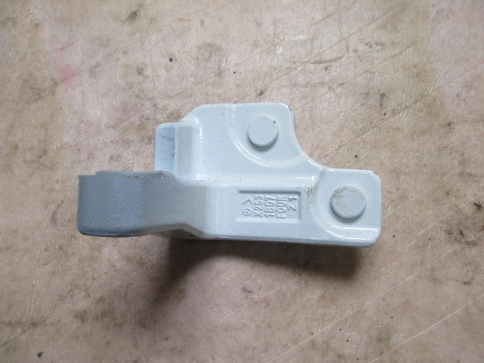 Петля двери MERCEDES-BENZ GLC-класс X253 (2015 - 2019) фото 1 — Разборка Мерседес