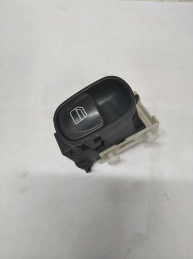 Кнопка стеклоподъемников MERCEDES-BENZ C-класс W203/S203/CL203 (2000 - 2004) — Разборка Мерседес