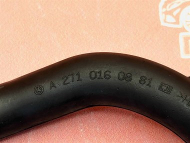 Трубка вентиляции картерных газов MERCEDES-BENZ C-класс W204/S204 (2006 - 2011) — Разборка Мерседес