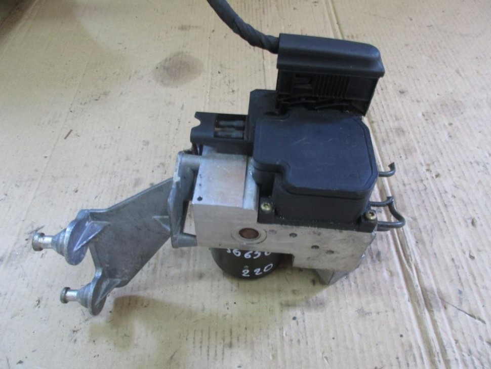 Блок ABS MERCEDES-BENZ S-класс W220 рестайлинг (2002 - 2005) фото 1 — Разборка Мерседес