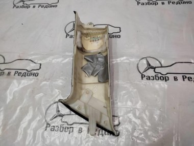 Накладка задней стойки MERCEDES-BENZ R-класс W251 (2005 - 2007) — Разборка Мерседес