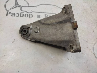 Лапа правая MERCEDES-BENZ W124 W124/S124/C124/A124 (1984 - 1993) — Разборка Мерседес