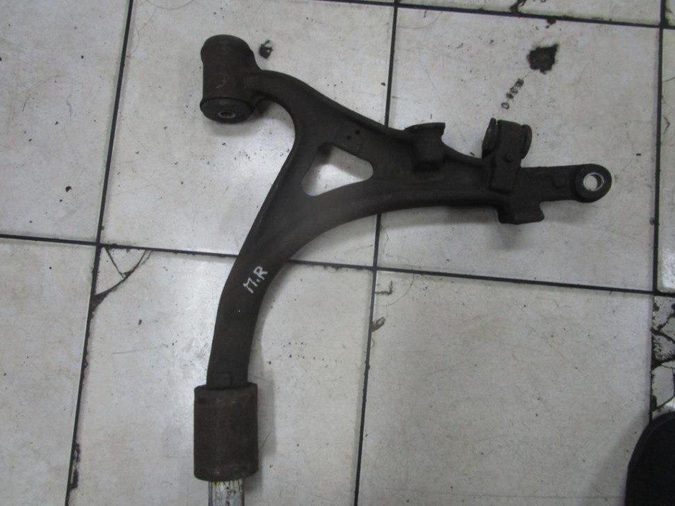 Рычаг передний нижний правый MERCEDES-BENZ M-класс W163 рестайлинг (2001 - 2005) фото 1 — Разборка Мерседес