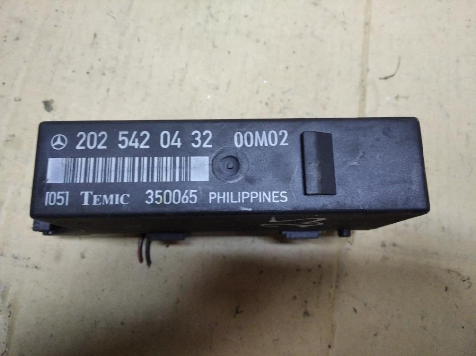 Реле индикации неисправности ламп MERCEDES-BENZ C-класс W202/S202 рестайлинг (1997 - 2001) фото 1 — Разборка Мерседес