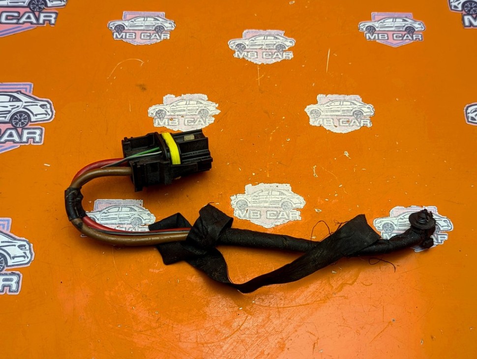 Разъем MERCEDES-BENZ C-класс W203/S203/CL203 (2000 - 2004) фото 1 &mdash; Разборка Мерседес