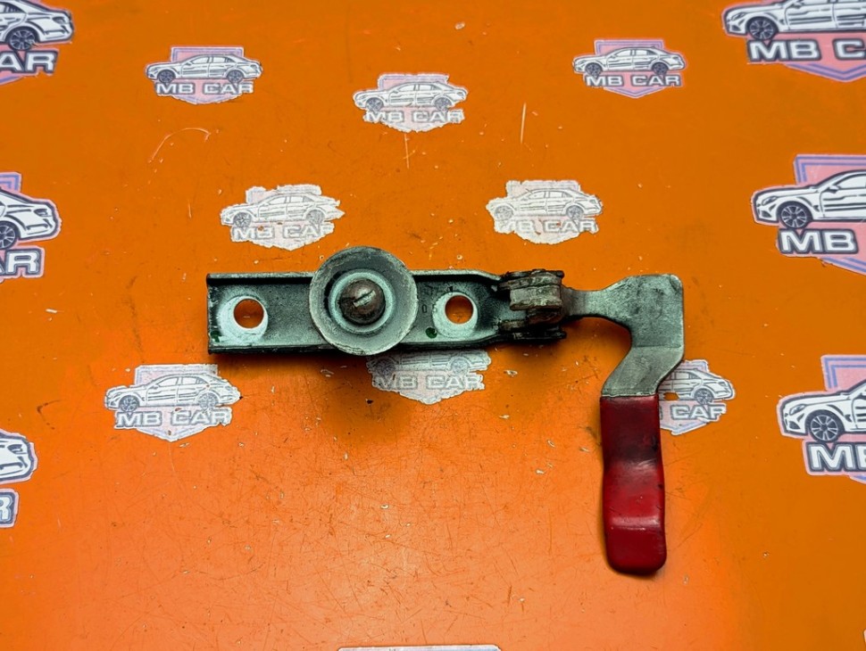 Замок капота MERCEDES-BENZ V-класс W639 (2003 - 2014) фото 1 &mdash; Разборка Мерседес