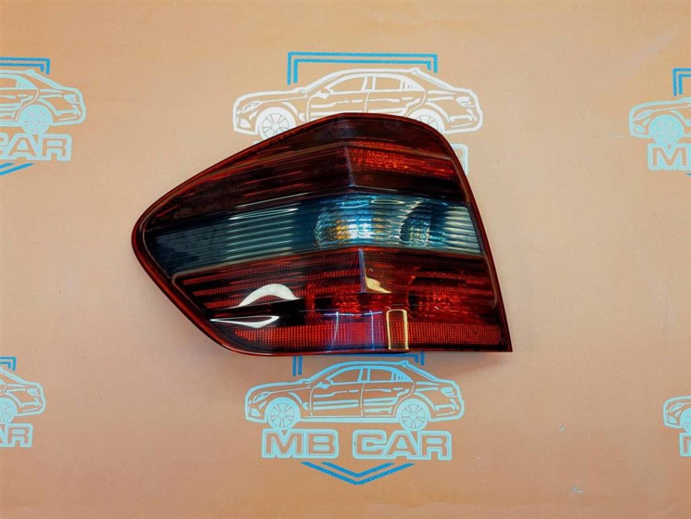 Фонарь задний левый MERCEDES-BENZ M-класс W164 (2005 - 2008) фото 1 — Разборка Мерседес