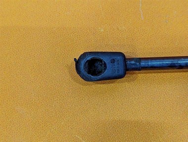 Амортизатор капота MERCEDES-BENZ S-класс W220 рестайлинг (2002 - 2005) — Разборка Мерседес