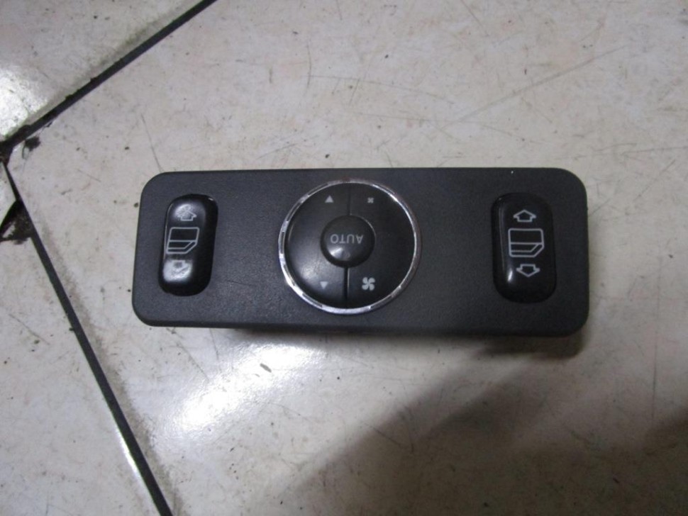 Панель управления климатом MERCEDES-BENZ M-класс W163 рестайлинг (2001 - 2005) фото 1 — Разборка Мерседес