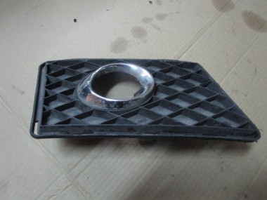 Решетка в бампер MERCEDES-BENZ C-класс W204/S204 (2006 - 2011) — Разборка Мерседес