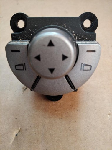 Кнопка регулировки зеркал MERCEDES-BENZ SLK-класс R171 (2004 - 2008) — Разборка Мерседес