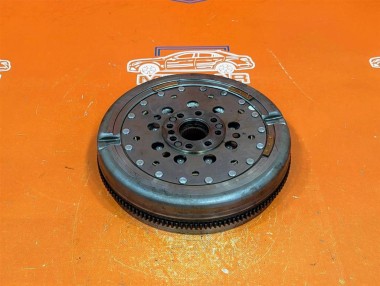 Маховик РКПП (Робот) MERCEDES-BENZ A-класс W176 (2012 - 2015) — Разборка Мерседес