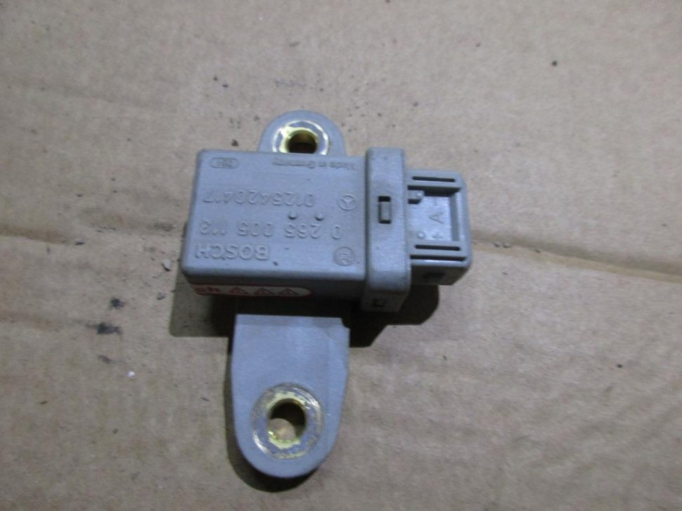 Датчик ускорения MERCEDES-BENZ S-класс W220 (1998 - 2005) фото 1 — Разборка Мерседес